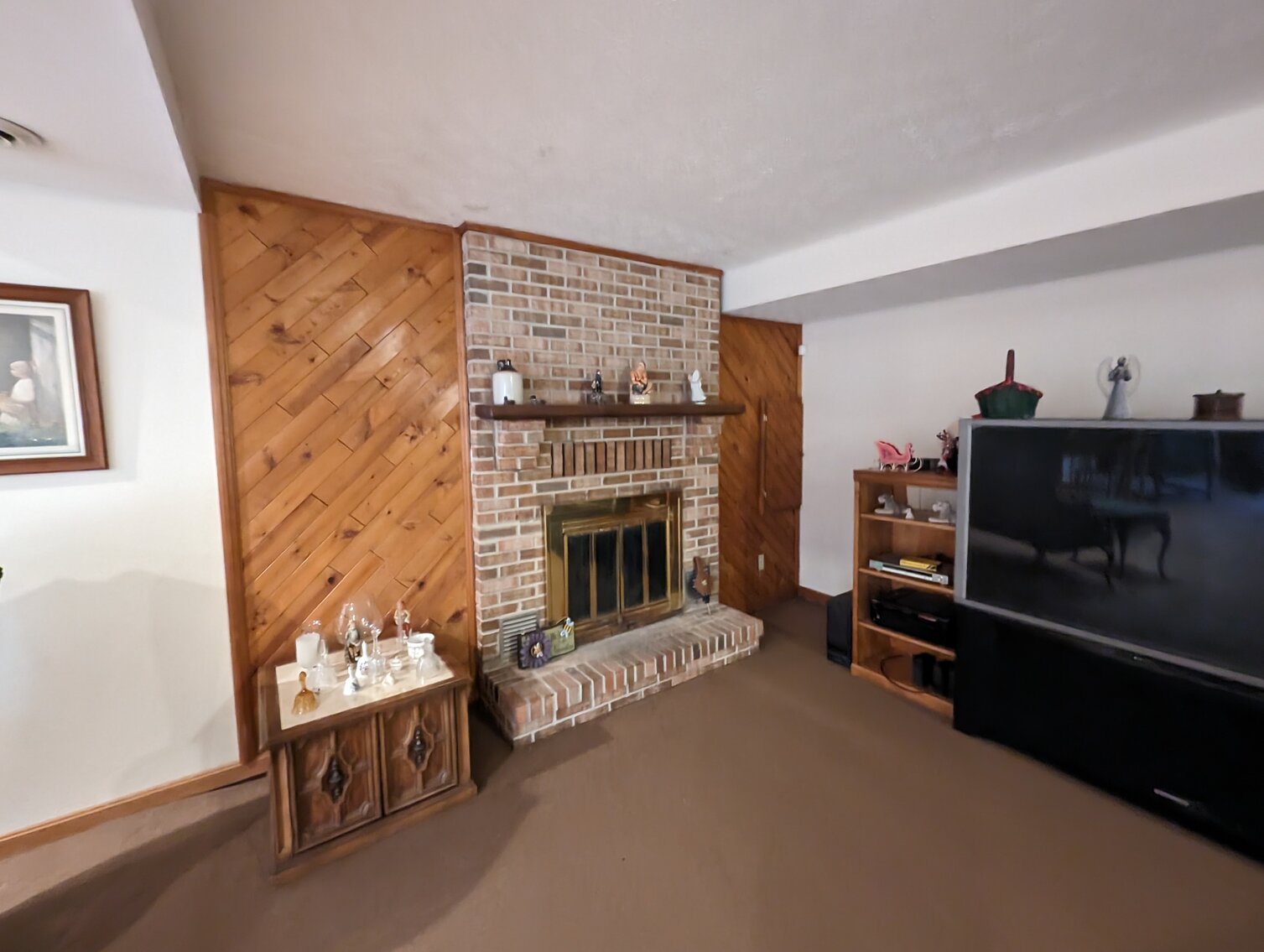 Image for CLEAN 3 BR, 2.5 BA SPLIT LEVEL HOME W/ 2-CAR SIDE LOAD GARAGE ON 2.13+/- ACRE LOT & HOUSEHOLD FURNISHINGS, FIGURINES & MISC.