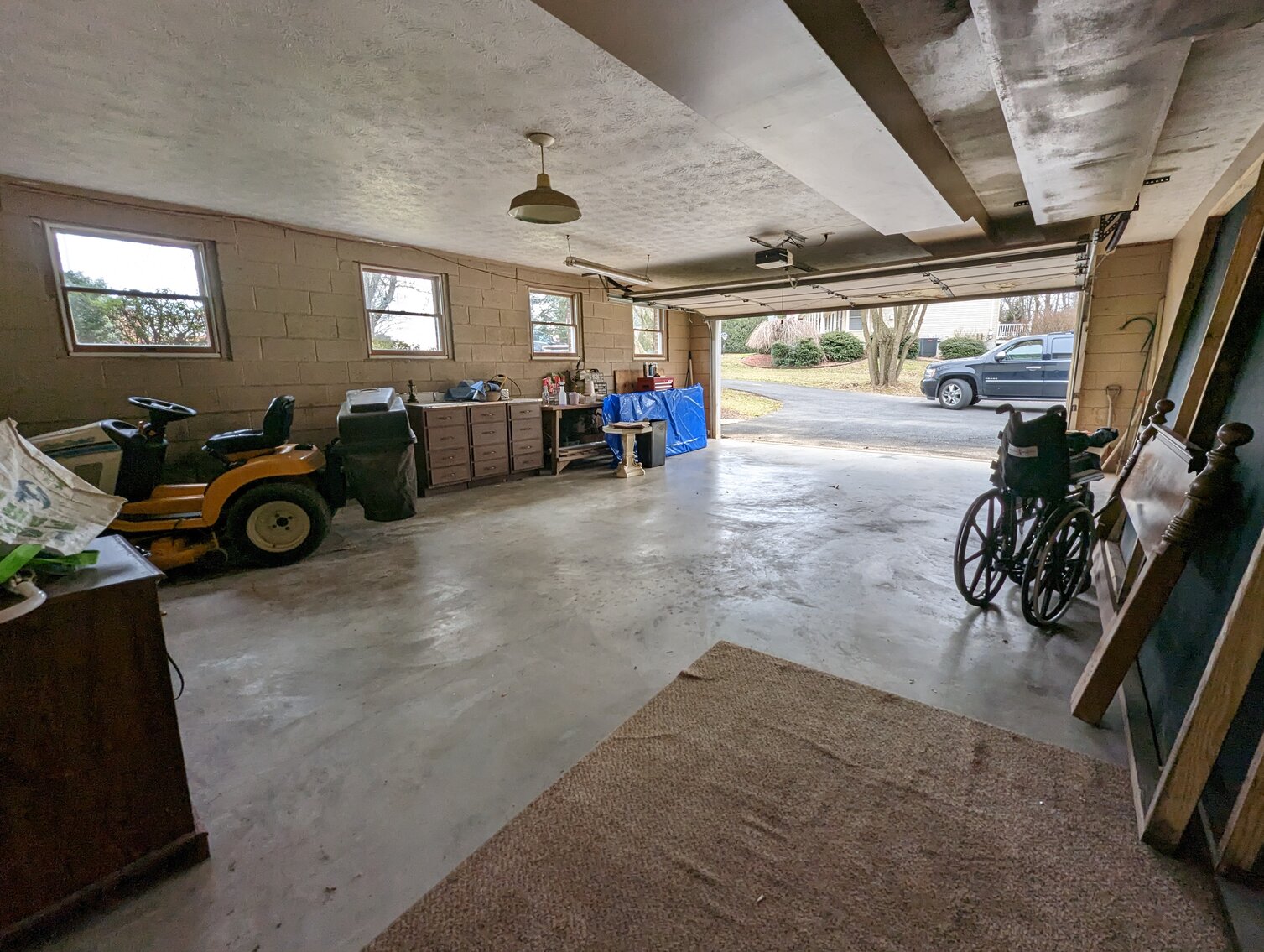 Image for CLEAN 3 BR, 2.5 BA SPLIT LEVEL HOME W/ 2-CAR SIDE LOAD GARAGE ON 2.13+/- ACRE LOT & HOUSEHOLD FURNISHINGS, FIGURINES & MISC.