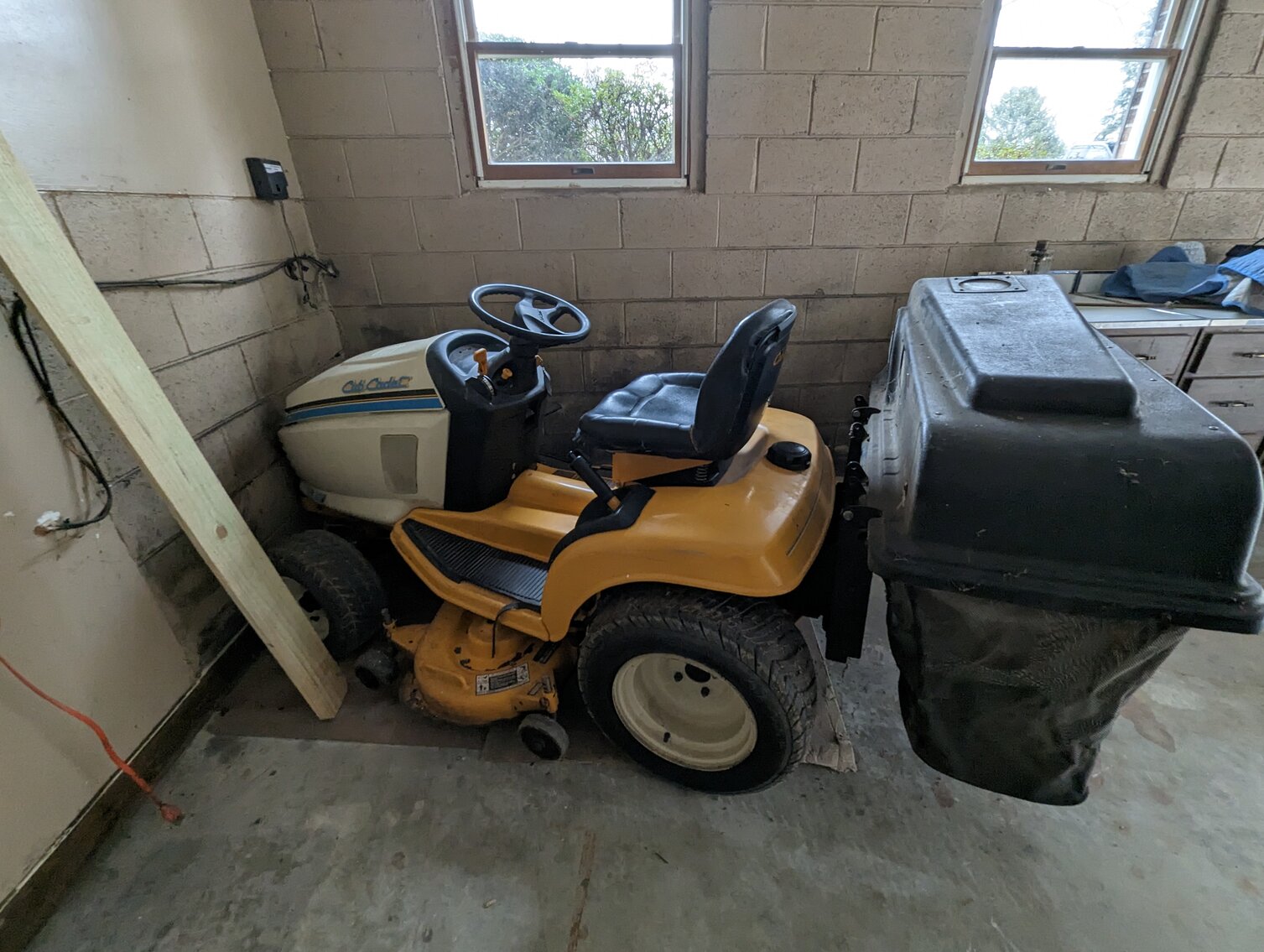 Image for CLEAN 3 BR, 2.5 BA SPLIT LEVEL HOME W/ 2-CAR SIDE LOAD GARAGE ON 2.13+/- ACRE LOT & HOUSEHOLD FURNISHINGS, FIGURINES & MISC.