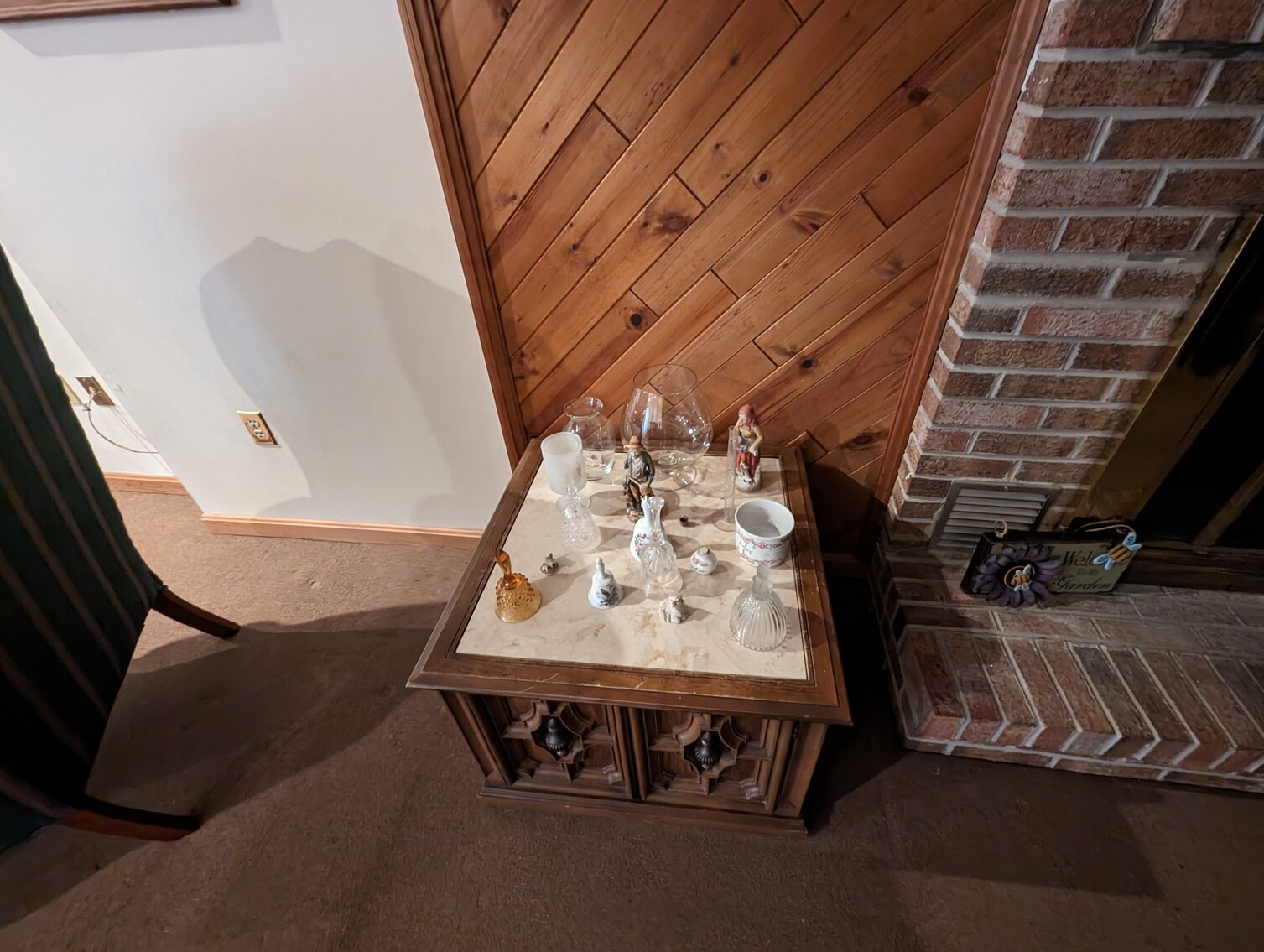 Image for CLEAN 3 BR, 2.5 BA SPLIT LEVEL HOME W/ 2-CAR SIDE LOAD GARAGE ON 2.13+/- ACRE LOT & HOUSEHOLD FURNISHINGS, FIGURINES & MISC.