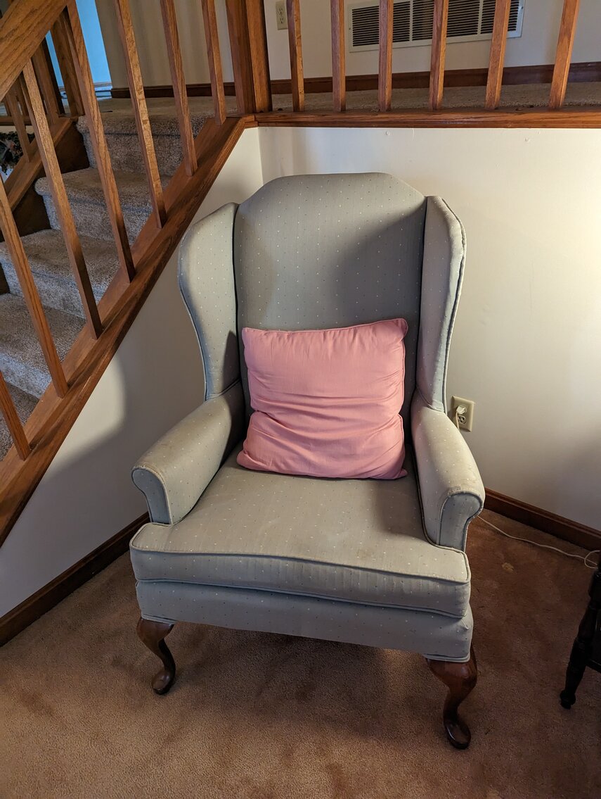 Image for CLEAN 3 BR, 2.5 BA SPLIT LEVEL HOME W/ 2-CAR SIDE LOAD GARAGE ON 2.13+/- ACRE LOT & HOUSEHOLD FURNISHINGS, FIGURINES & MISC.