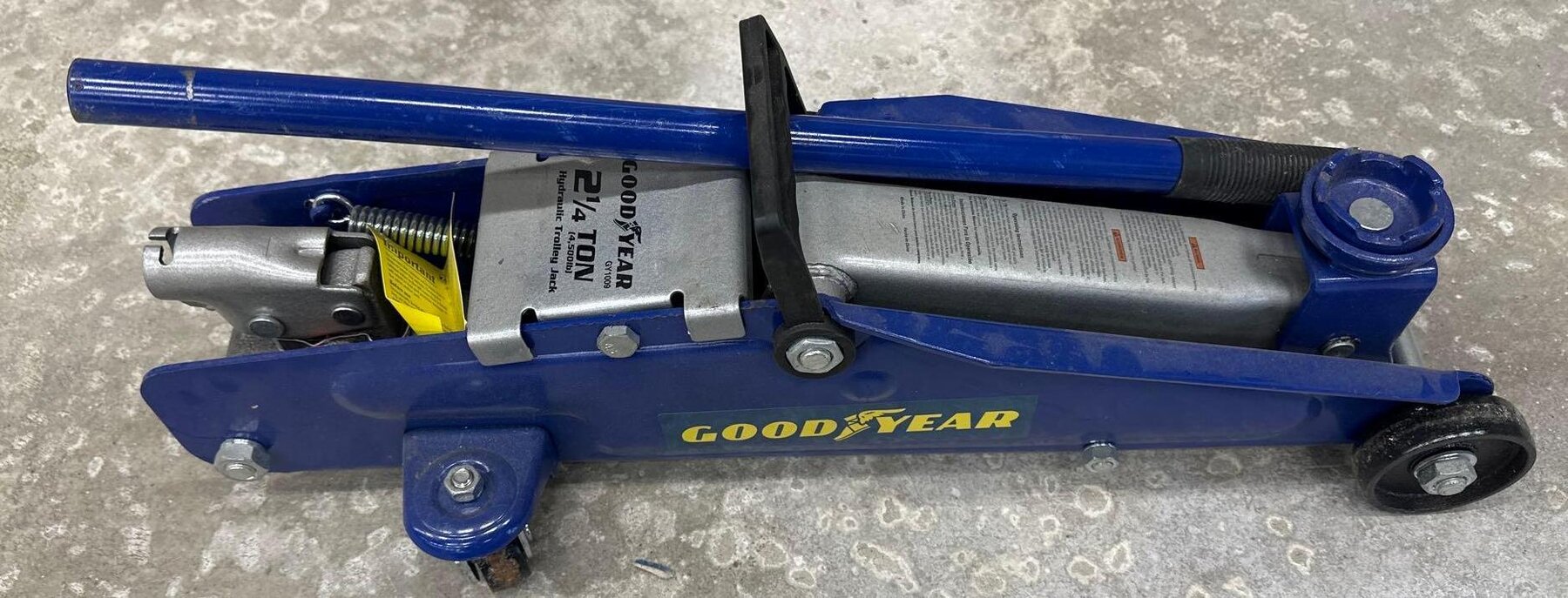 Image for Warehouse Liquidation - Mercedes Benz, Tools, Appliances, Furniture, Tile, Decor (Tracy)