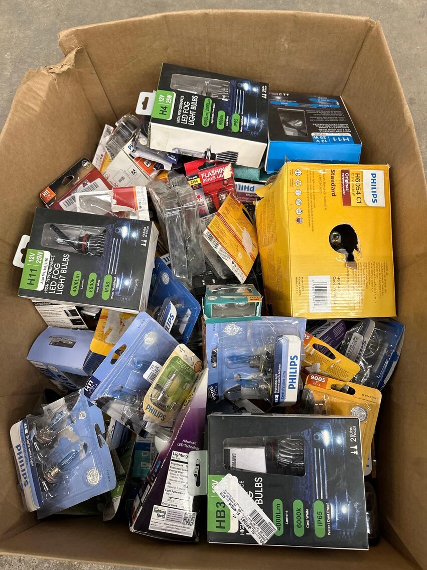 Image for Warehouse Liquidation - Mercedes Benz, Tools, Appliances, Furniture, Tile, Decor (Tracy)