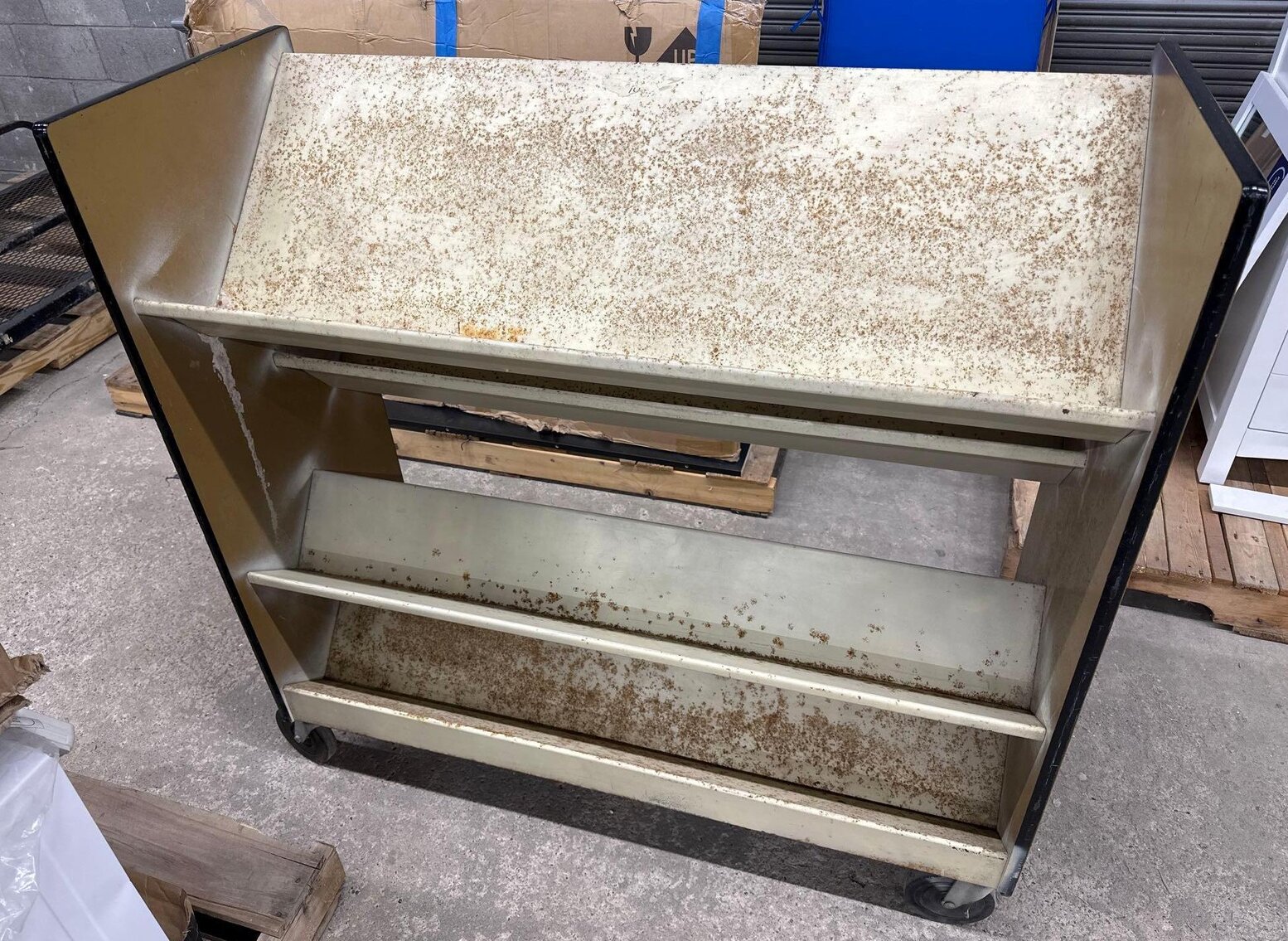 Image for Warehouse Liquidation - Mercedes Benz, Tools, Appliances, Furniture, Tile, Decor (Tracy)