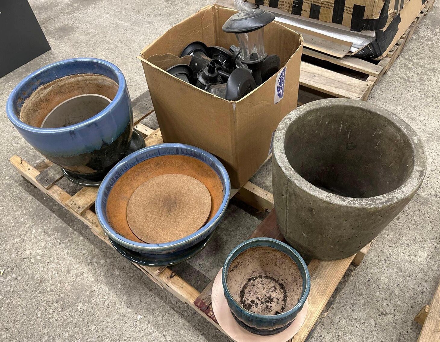 Image for Warehouse Liquidation - Mercedes Benz, Tools, Appliances, Furniture, Tile, Decor (Tracy)