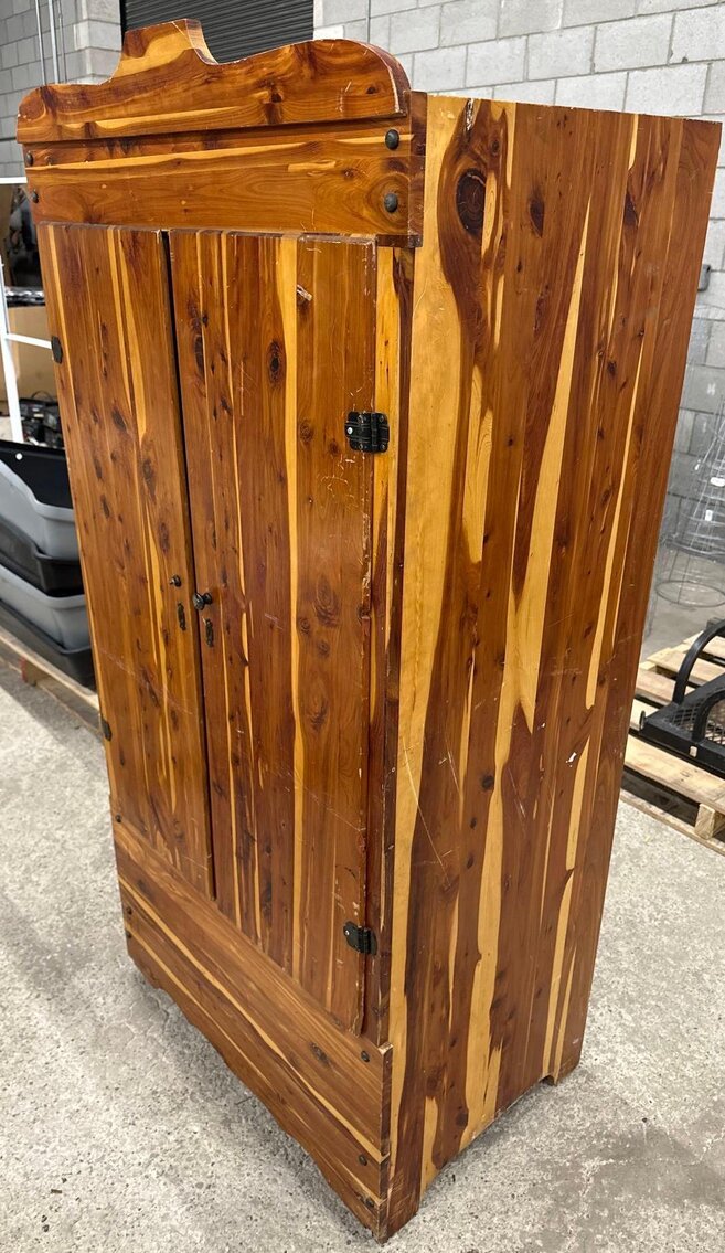 Image for Warehouse Liquidation - Mercedes Benz, Tools, Appliances, Furniture, Tile, Decor (Tracy)