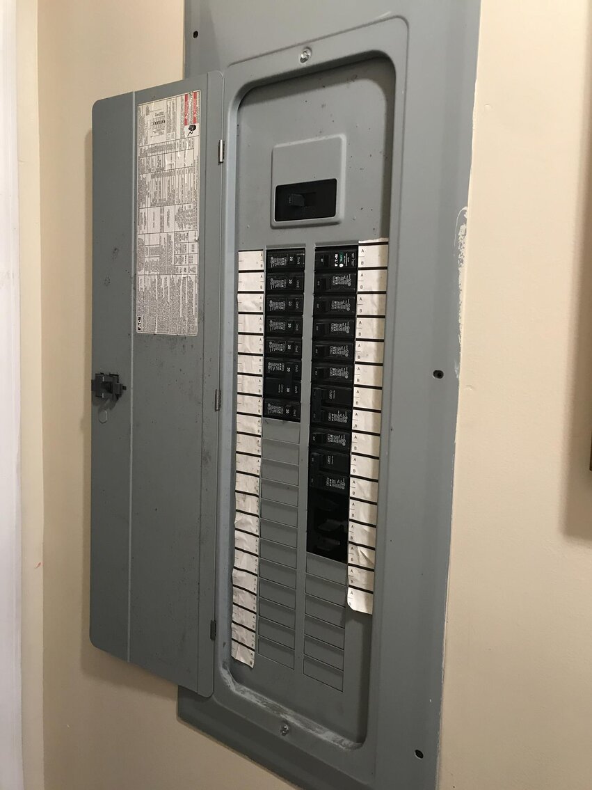 Image for SOLD $82,500 - Commercial Building with Apartment on 1 Acre