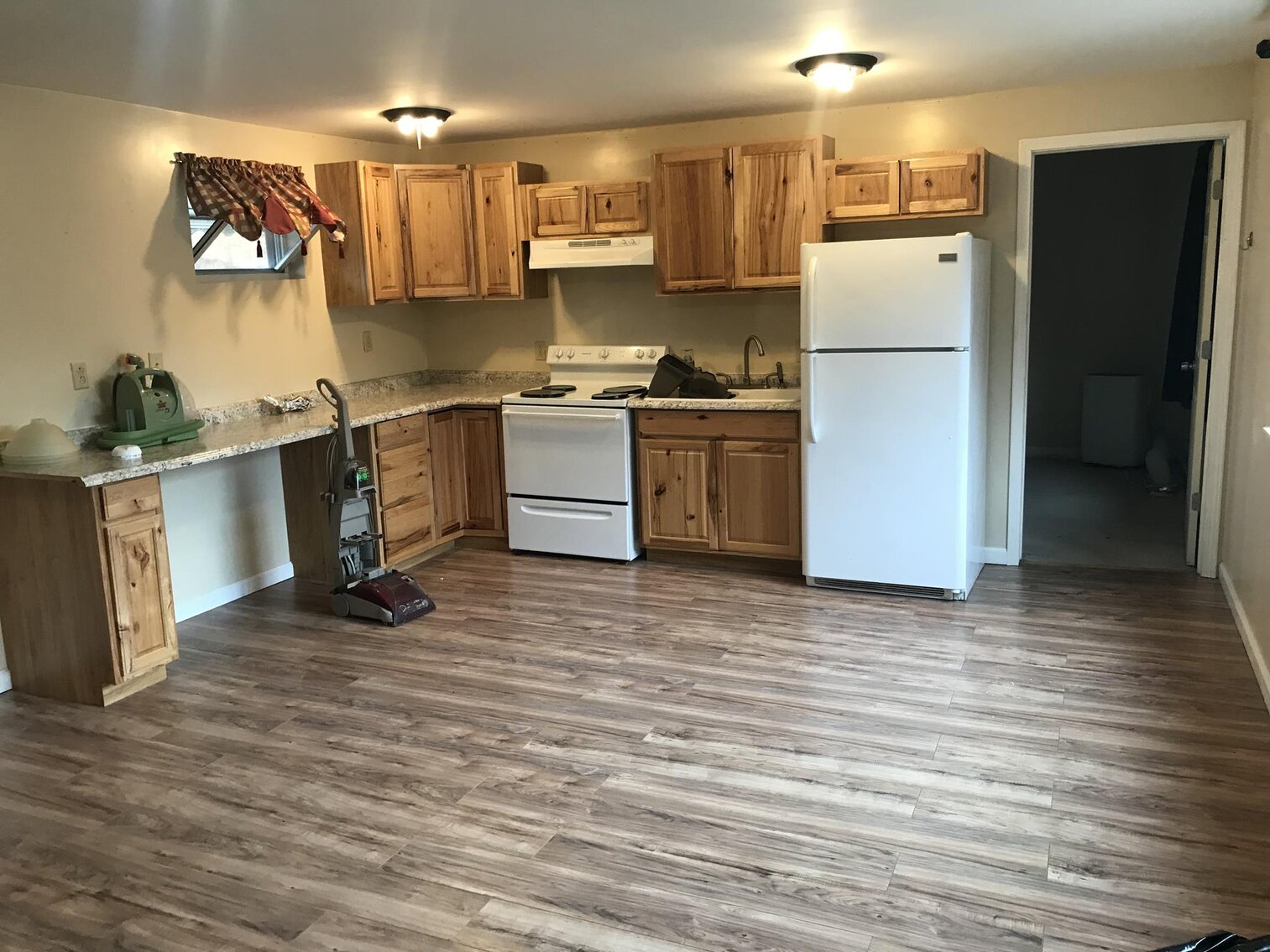 Image for SOLD $82,500 - Commercial Building with Apartment on 1 Acre