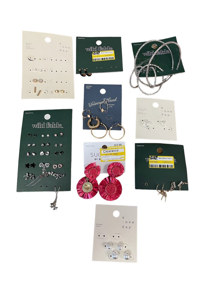 Set of Women's Earrings 