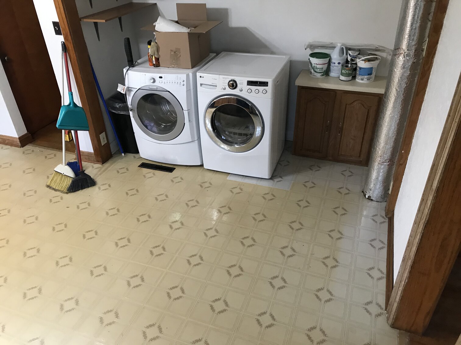 Image for SOLD $176,000 - Move-in Ready 5 Bedroom in St. Albans