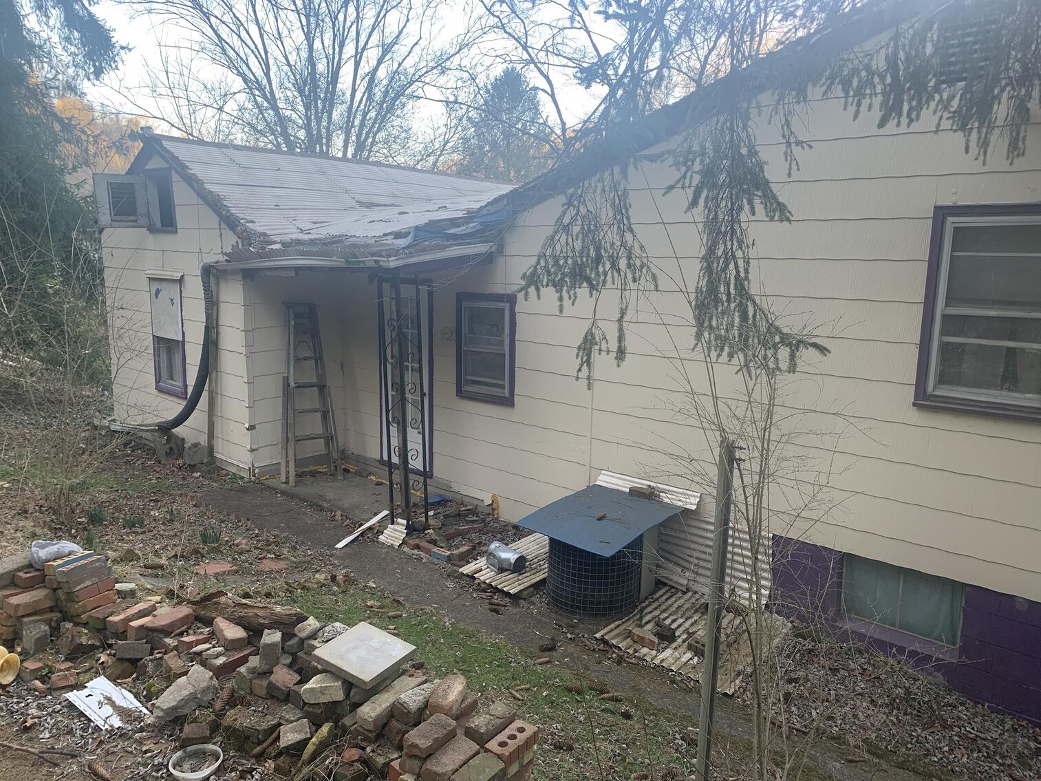 Image for SOLD $28,600 - 3 Bedroom Project Home Selling to the Highest Bidder