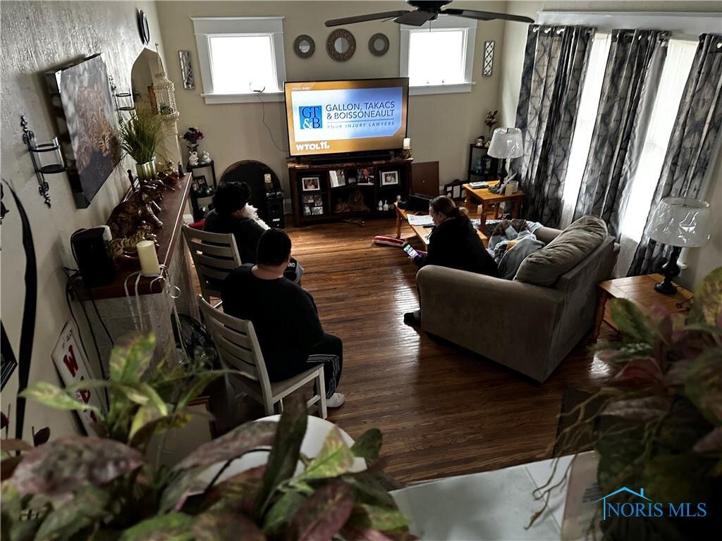 Image for SOLD PRIOR TO AUCTION!! 4228 N Lockwood Ave