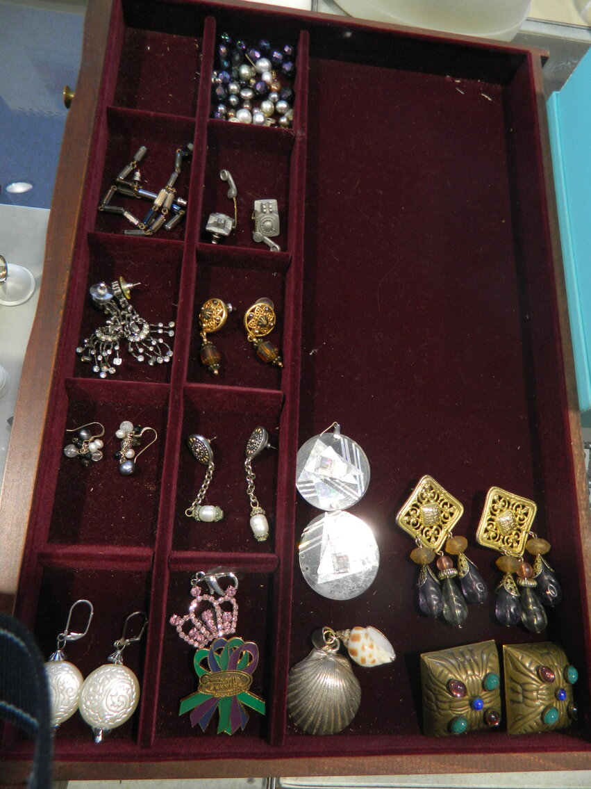 Image for PUBLIC LIQUIDATION JEWELRY STORE AUCTION