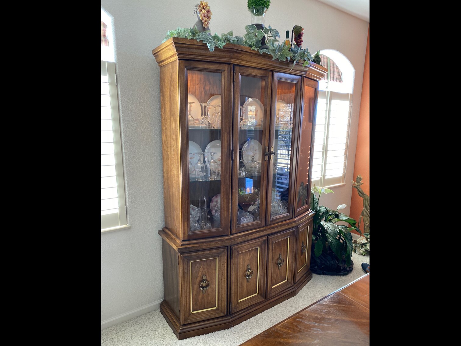 Lighted Hutch