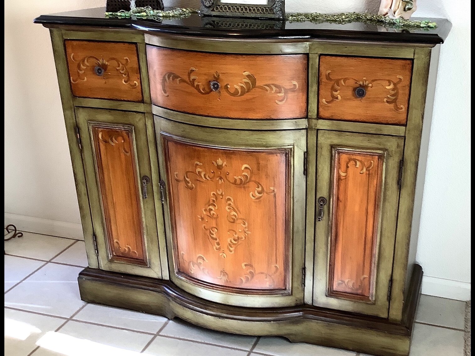 Stein World Entry Cabinet