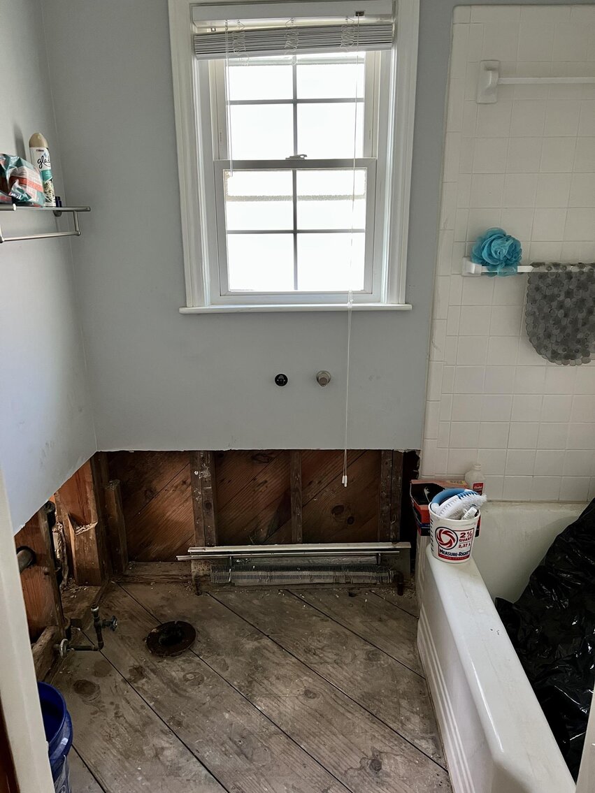 Image for SOLD - 2 Bedroom Project Home Selling to the Highest Bidder