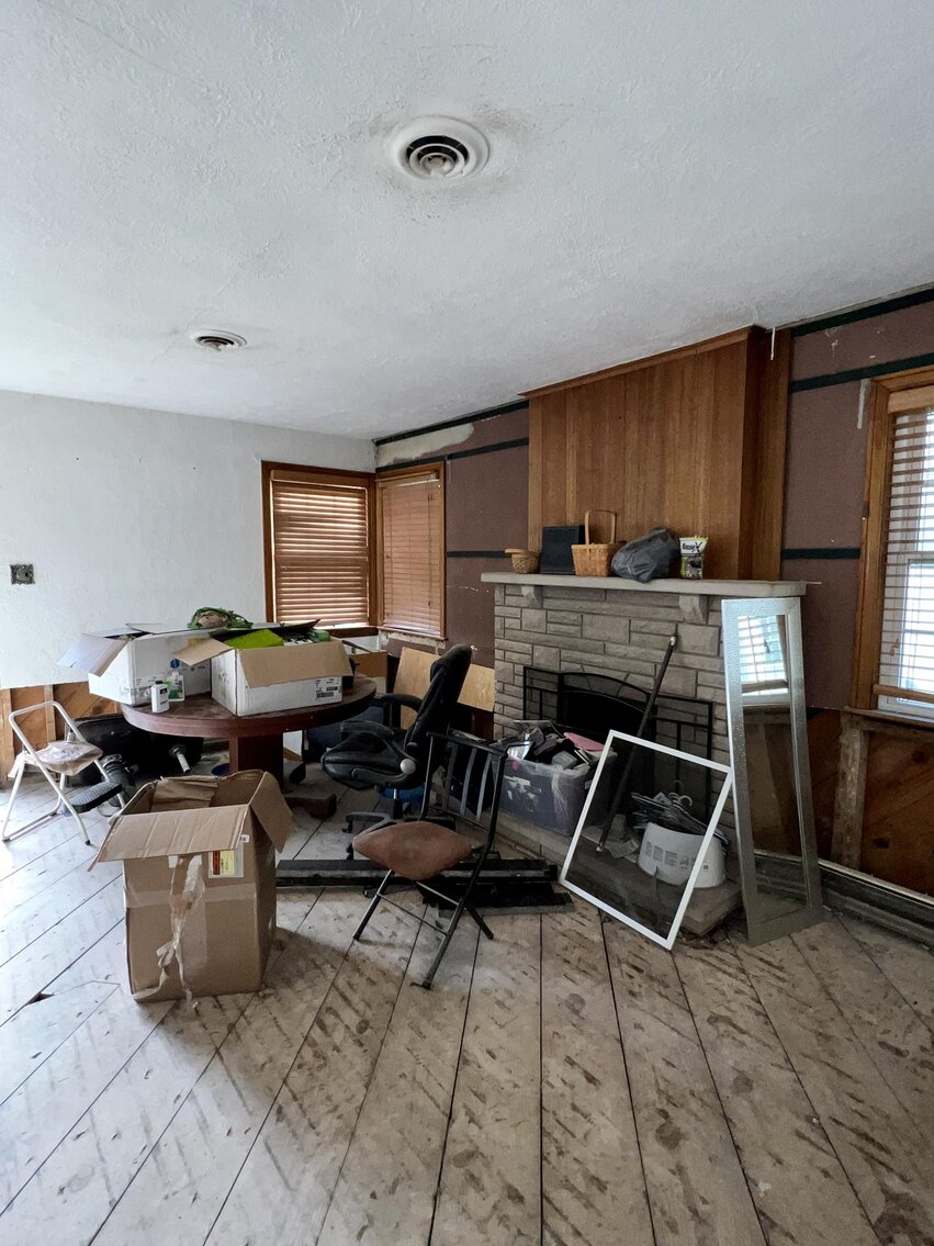 Image for SOLD - 2 Bedroom Project Home Selling to the Highest Bidder