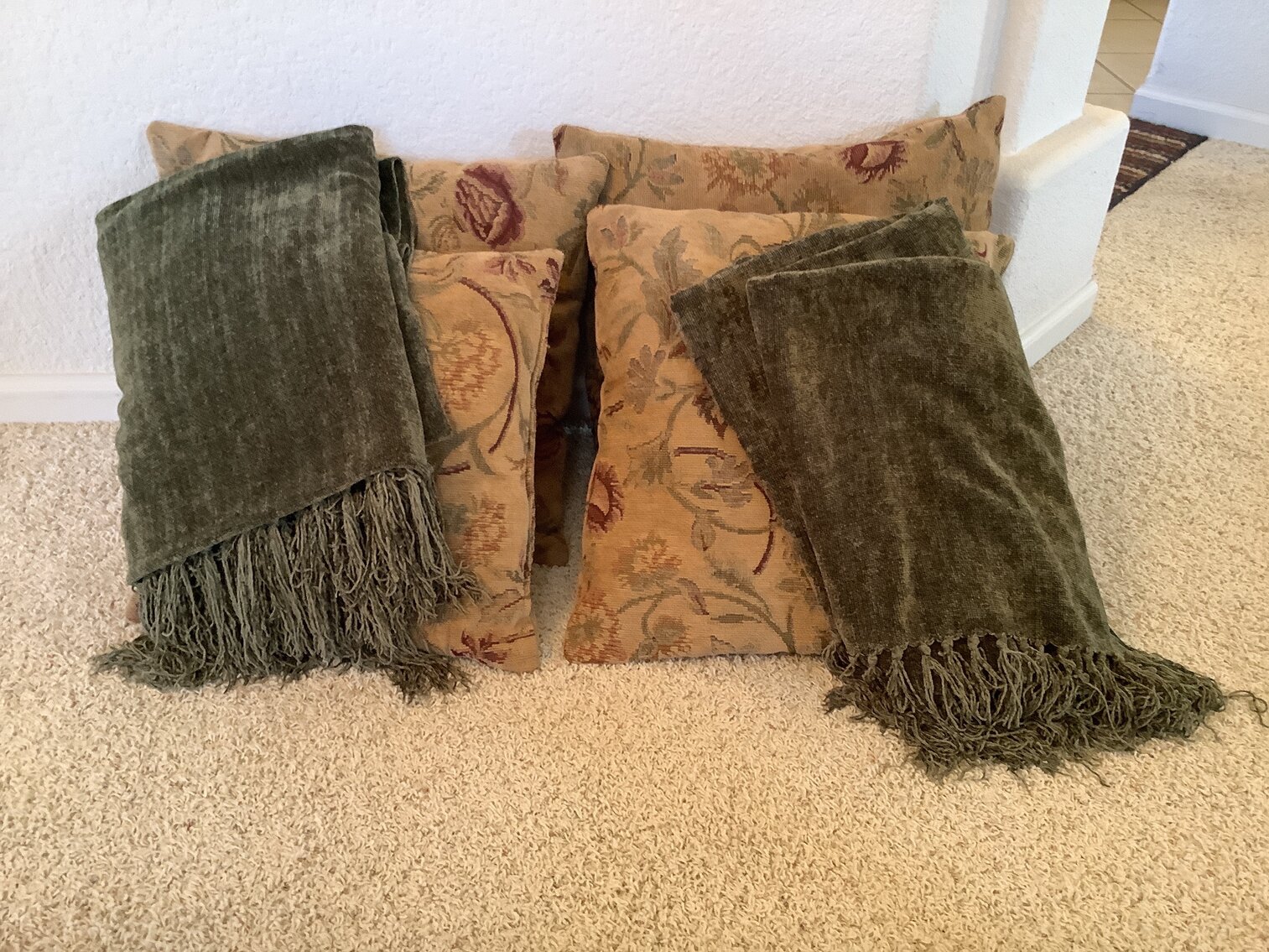 Decorative Pillows and Throw Blankets