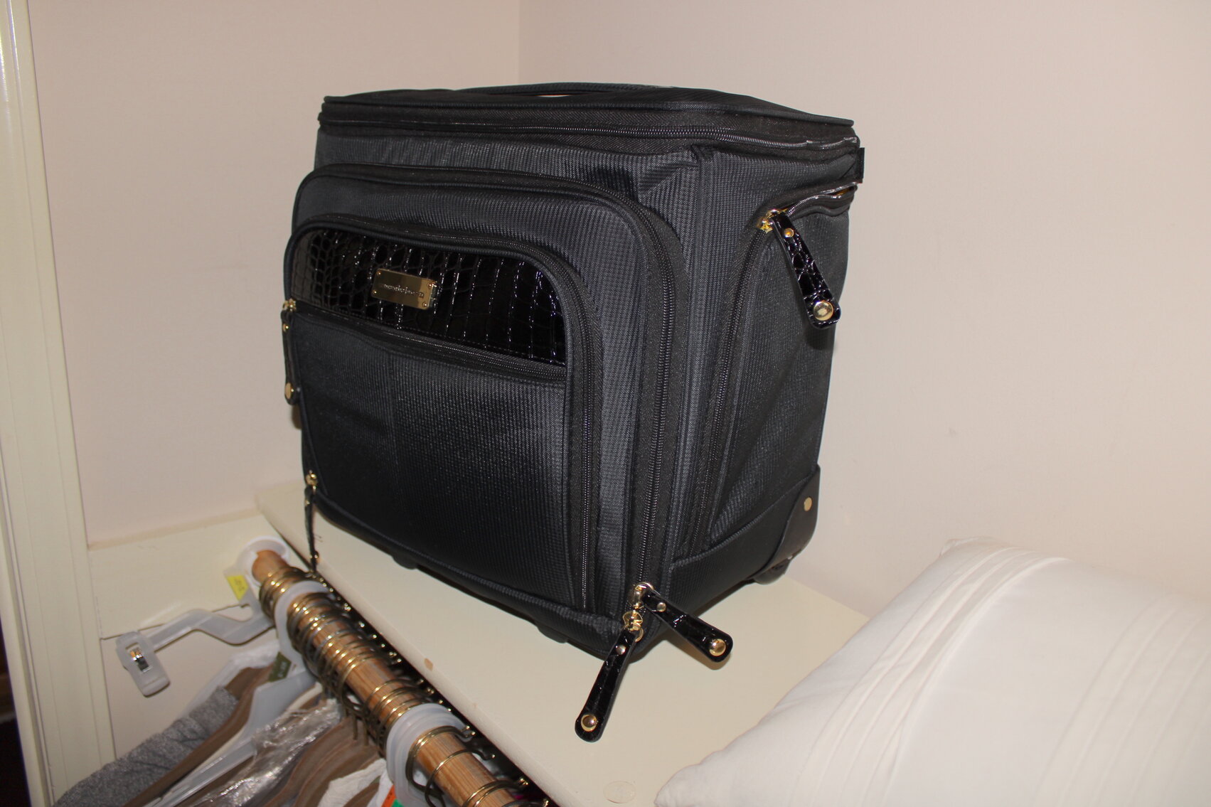 Image for ESTATE AUCTION