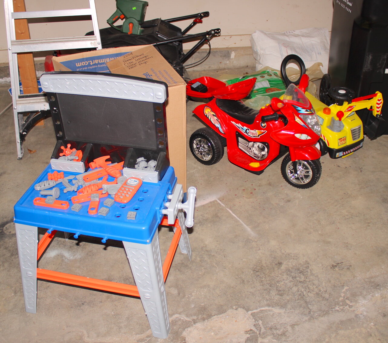 Image for ESTATE AUCTION