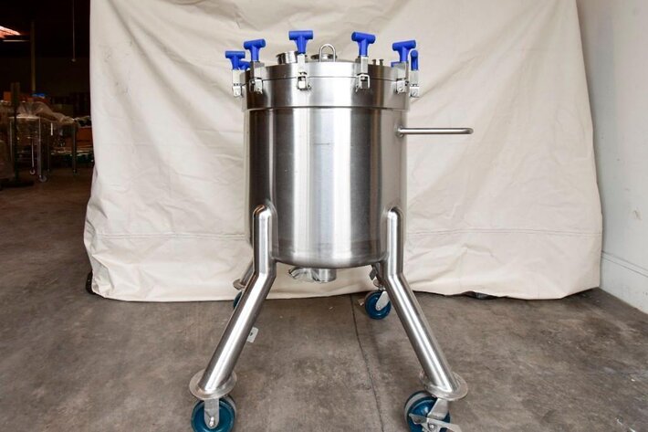 Image for MJK1539 220 Liter Feldmeier Tank