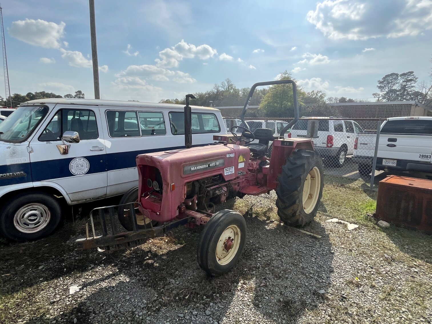 MAHINDRA 485-DI TRACTOR