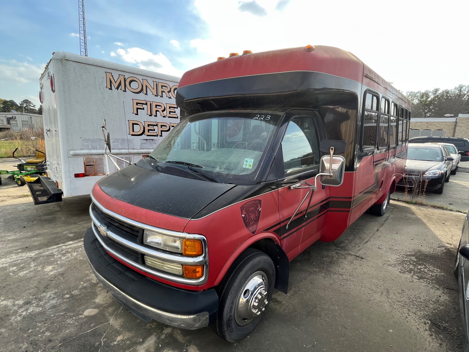2000 CHEVROLET 240 AEROTECH BUS, NO TITLE