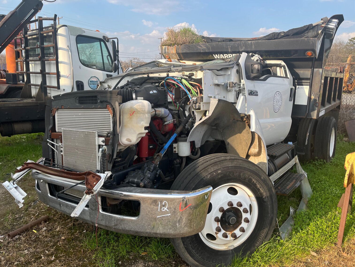 FORD F750XL SUPER DUTY DUMP TRUCK PARTS AND REPAIRS, NO TITLE