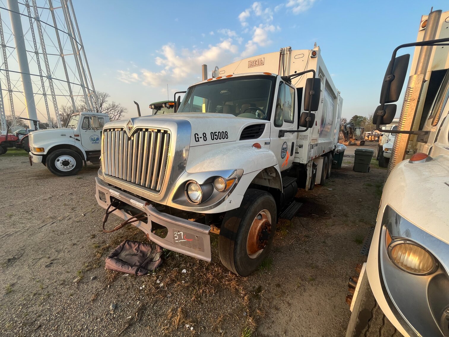 2009 INTERNATIONAL 7400 TRASH TRUCK PARTS AND REPAIRS