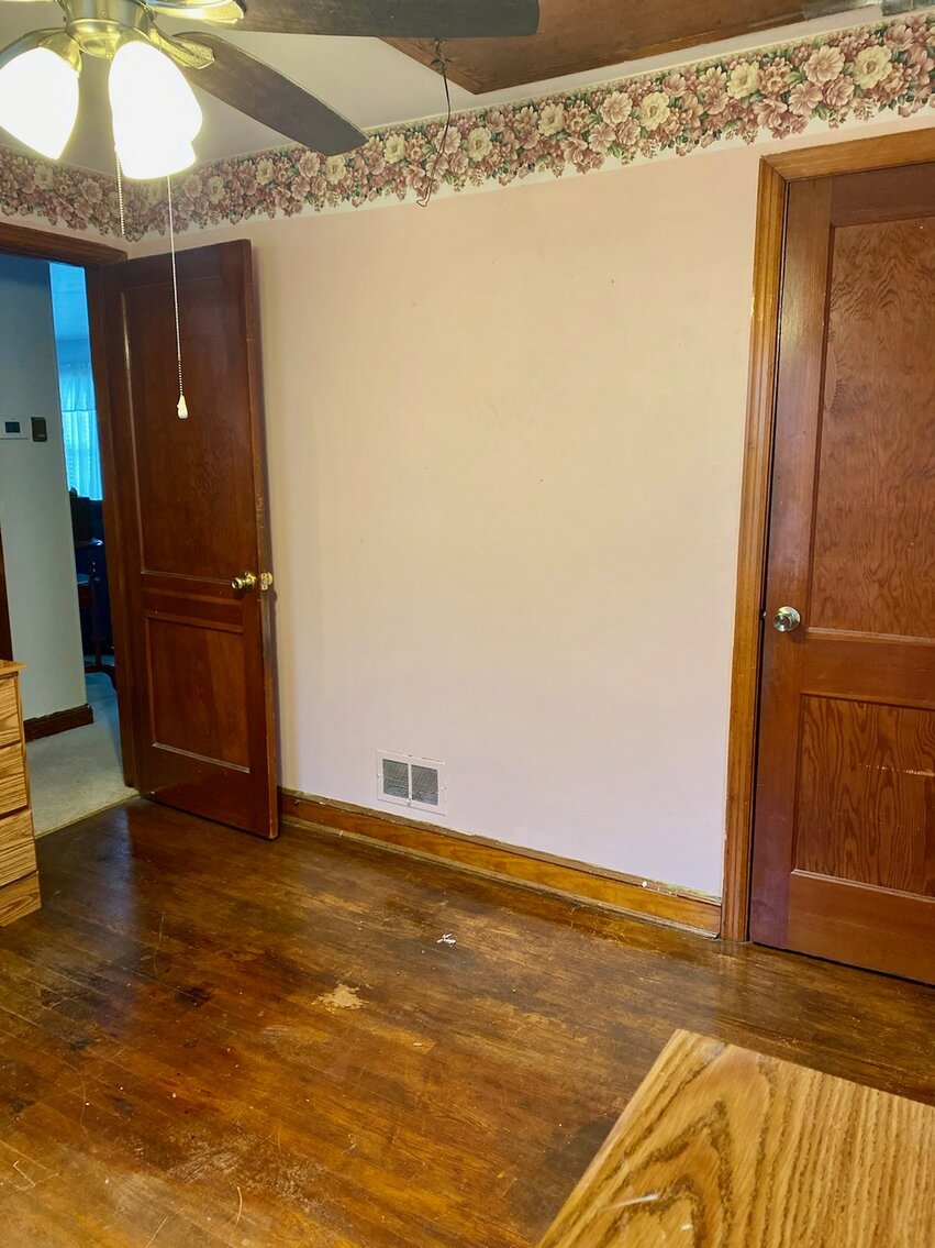 Image for 2 BR/1 BA Brick Home on .46 +/- Acre Lot in the Heart of Manassas, VA (Prince William County)--SELLING to the HIGHEST BIDDER!!