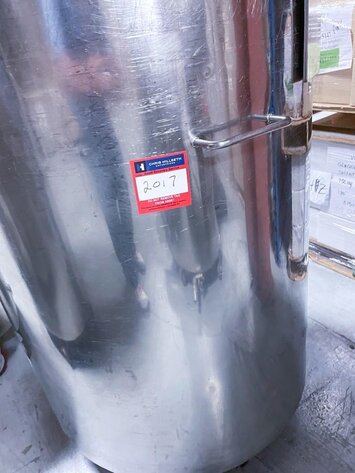 Image for ***SOLD*** MJK0886 (5) SS Tanks