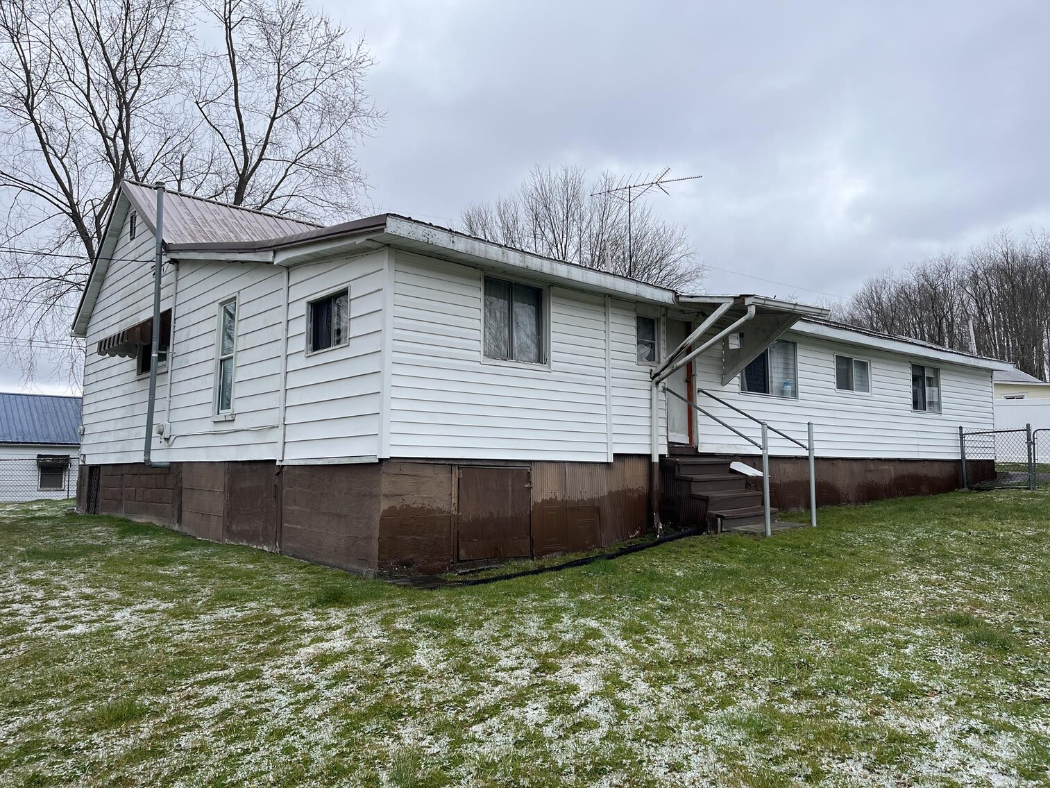 Image for SOLD $67,100 - 4 Bedroom with Oversized Garage