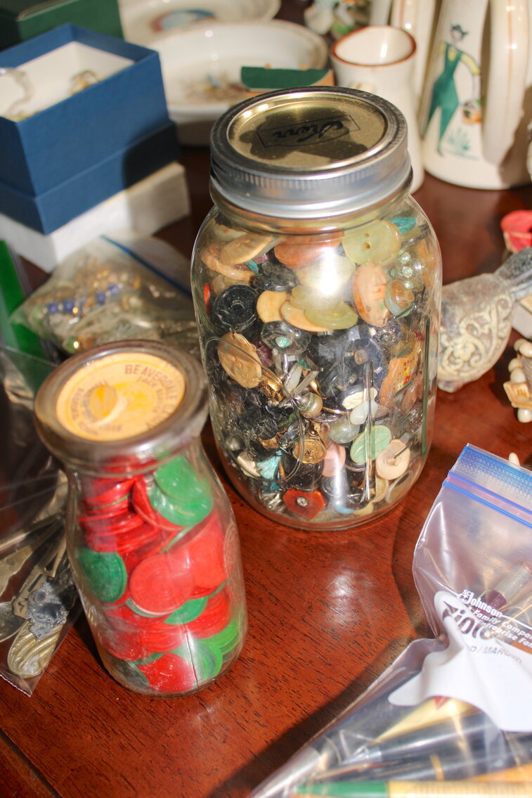 Image for LIVING ESTATE AUCTION