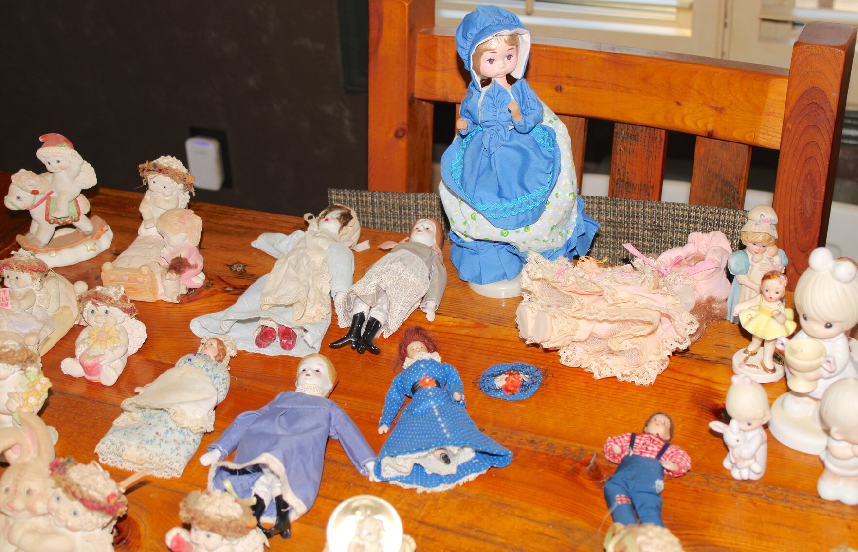 Image for LIVING ESTATE AUCTION