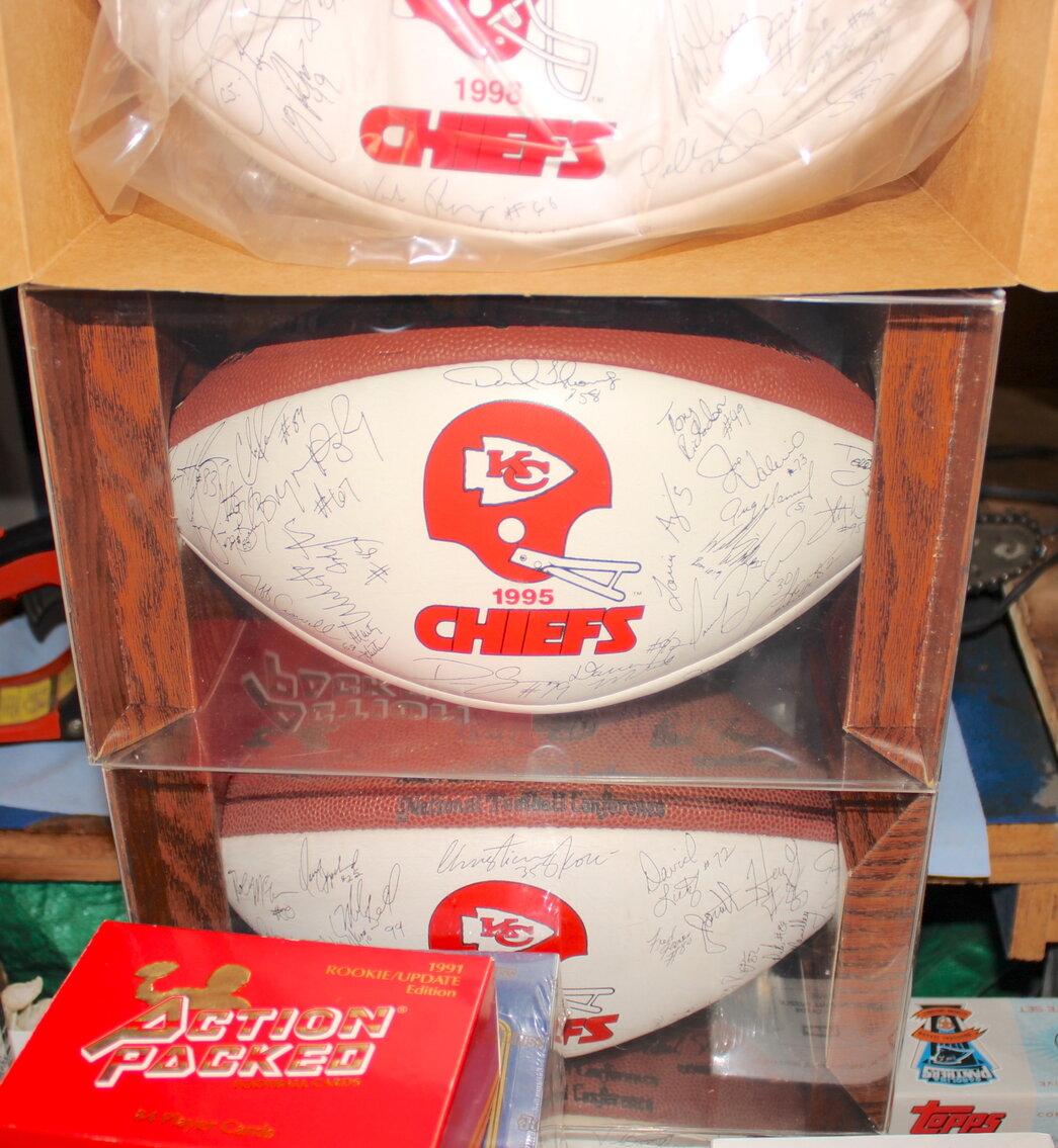 Image for LIVING ESTATE AUCTION