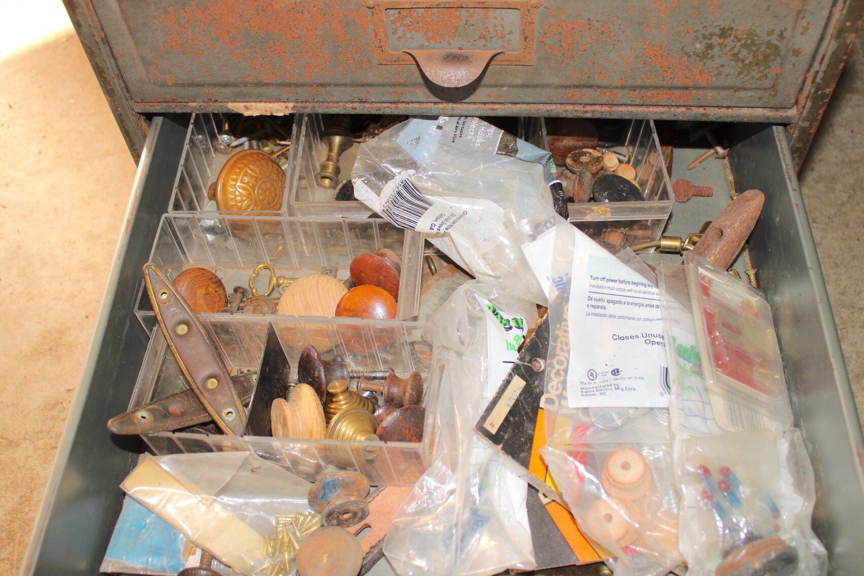 Image for LIVING ESTATE AUCTION