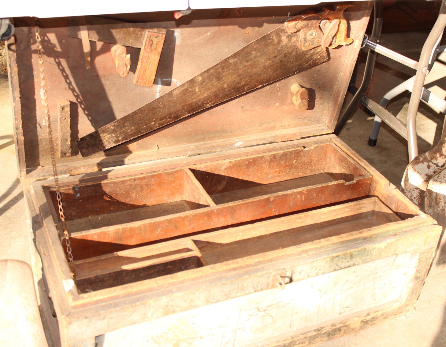 Image for LIVING ESTATE AUCTION