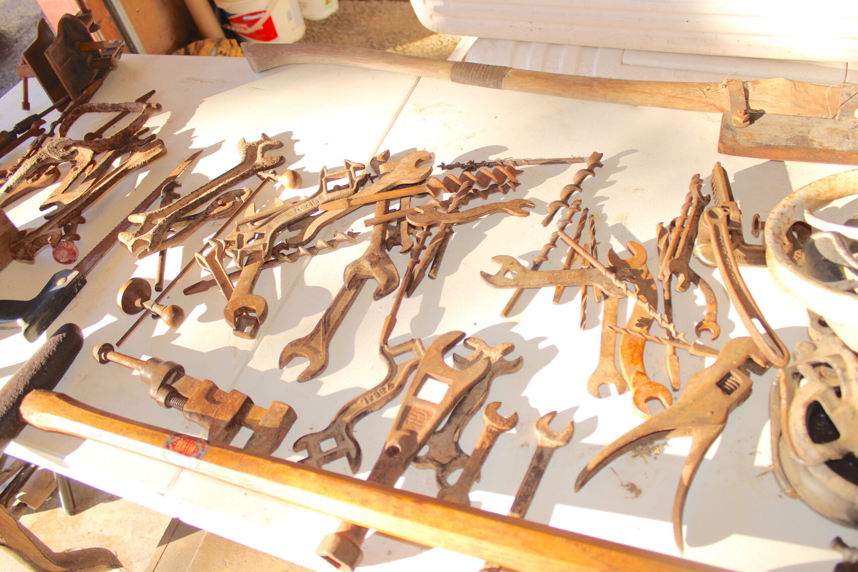 Image for LIVING ESTATE AUCTION