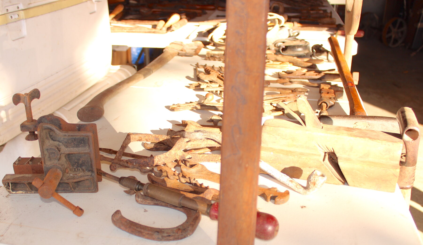 Image for LIVING ESTATE AUCTION