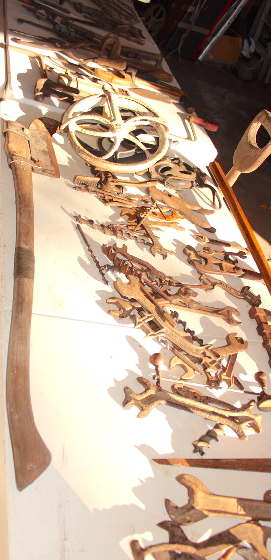 Image for LIVING ESTATE AUCTION