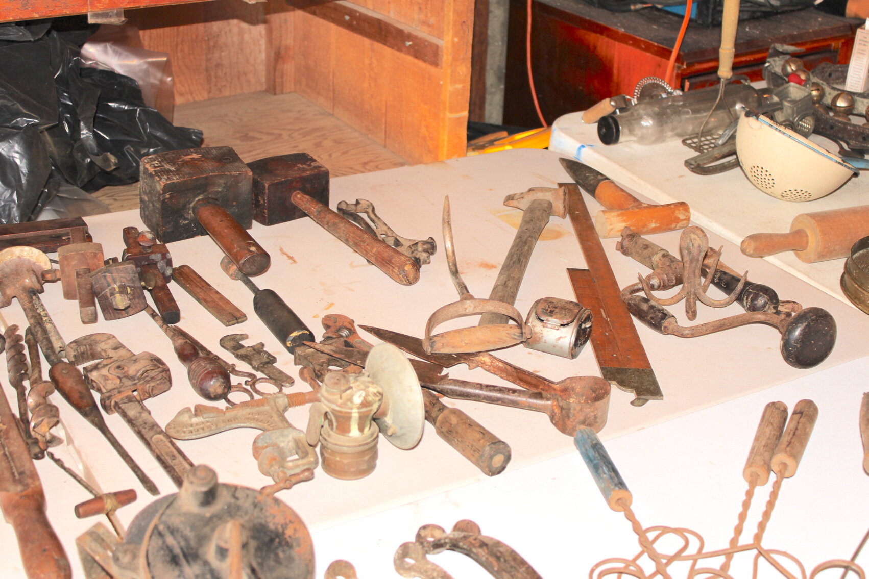 Image for LIVING ESTATE AUCTION