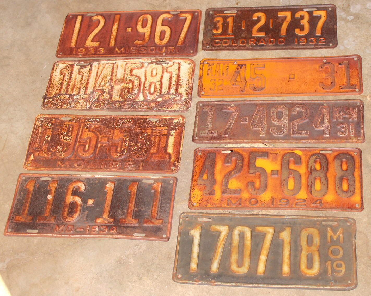 Image for LIVING ESTATE AUCTION