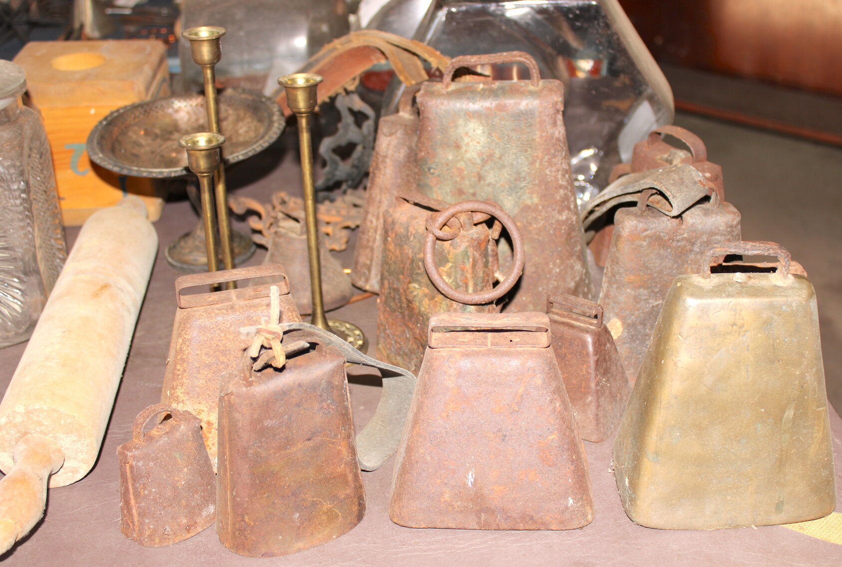 Image for LIVING ESTATE AUCTION