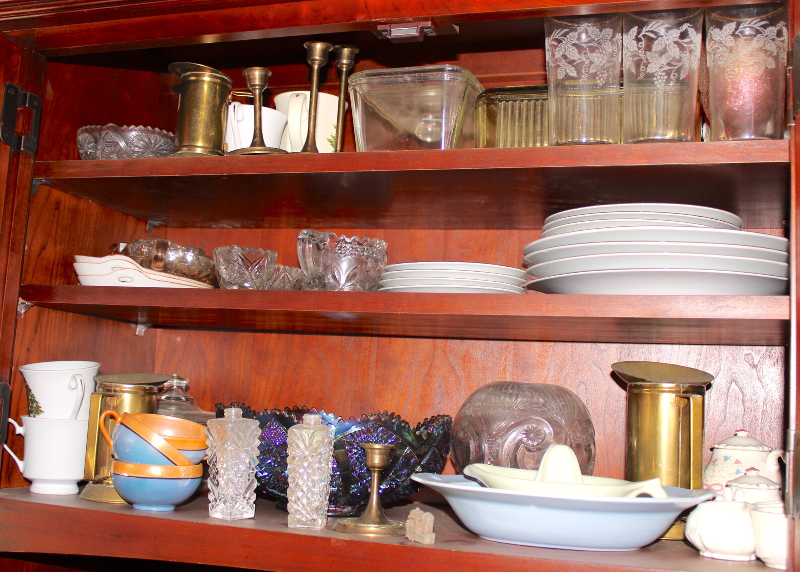 Image for LIVING ESTATE AUCTION