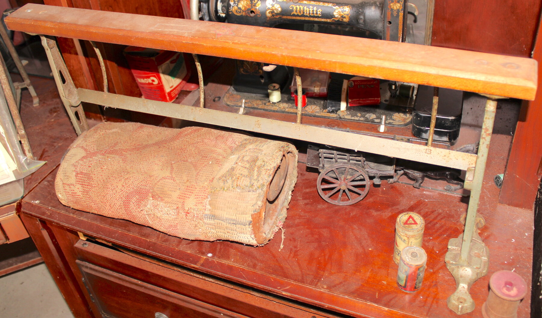 Image for LIVING ESTATE AUCTION