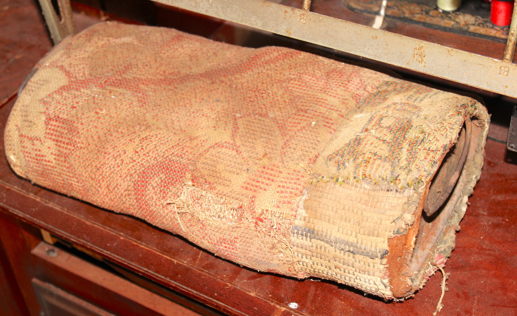 Image for LIVING ESTATE AUCTION