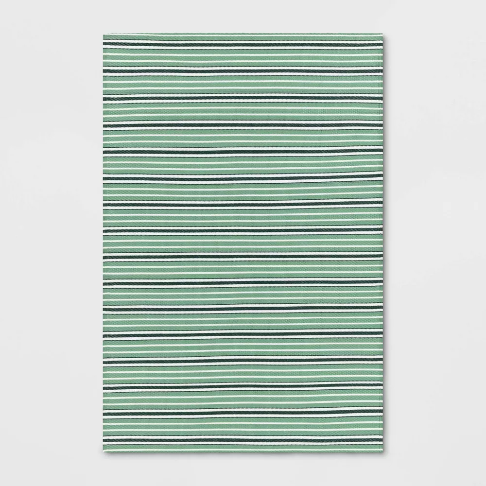 4'x6' Striped Indoor/Outdoor Rug - Room Essentials™