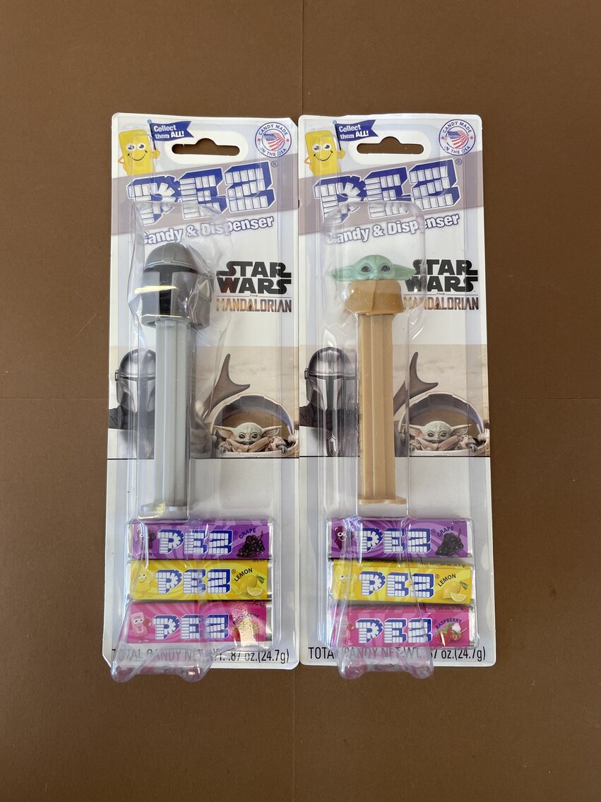 Set of 2 Star Wars Pez Candy and Dispensers 