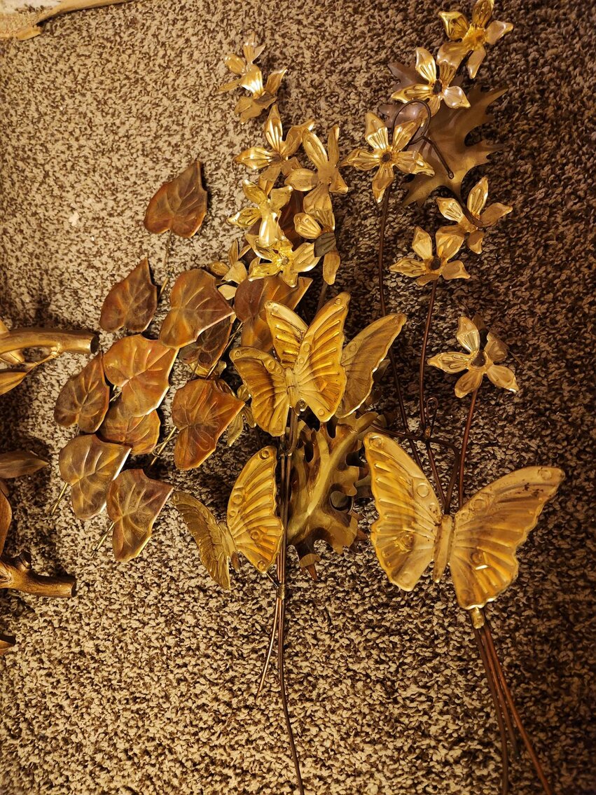 Image for LIVING ESTATE AUCTION