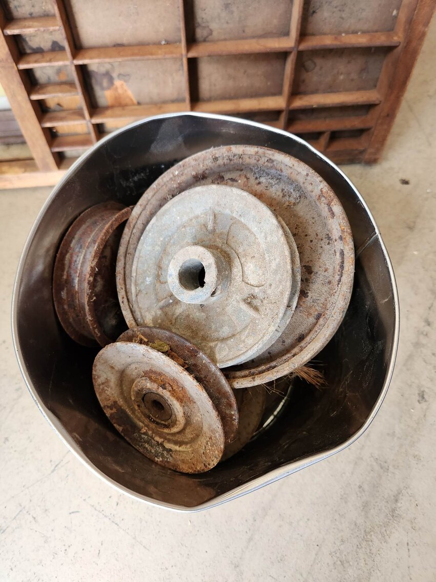 Image for LIVING ESTATE AUCTION